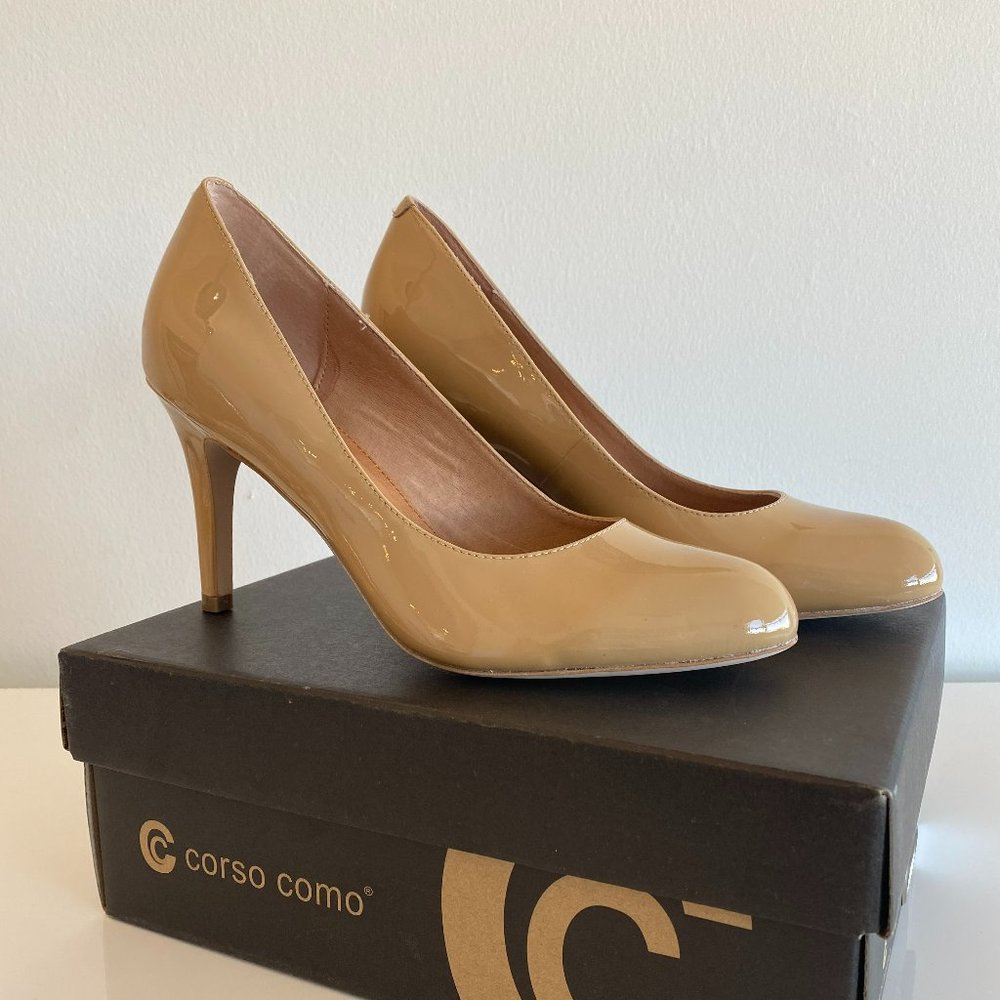 Corso Como Del Pump Beige Patent Leather Size 8.5